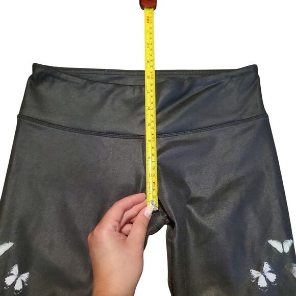 ALO Yoga Airbrush Butterfly Print Leggings Black Ombre Design Women's Small - Picture 16 of 16